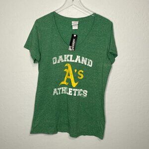 Oakland A's Relaxed Fit 5th & Ocean V Neck T-Shirt XL NWT